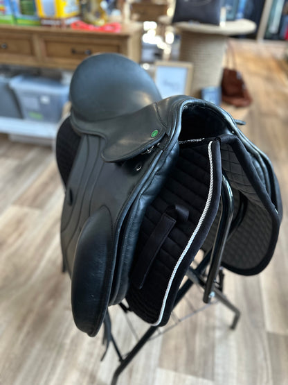 Selle dressage cuir noir 17'5 pouces Spanaldi