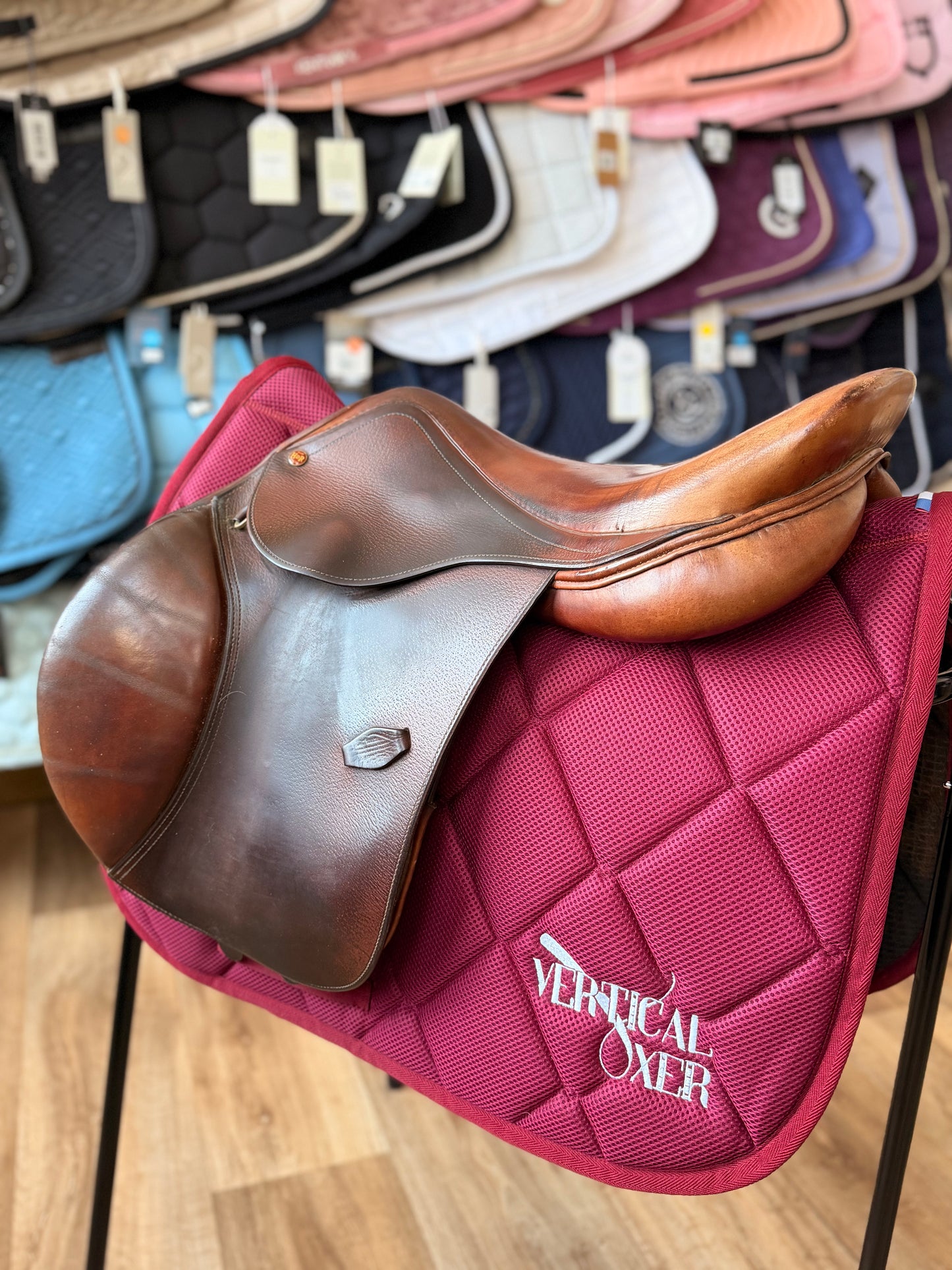 Selle Henri de Rivel – Modèle Lutetia – Cuir Marron – 17 Pouces