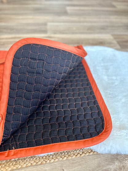 HV Polo - Tapis Dae Cinna Bar