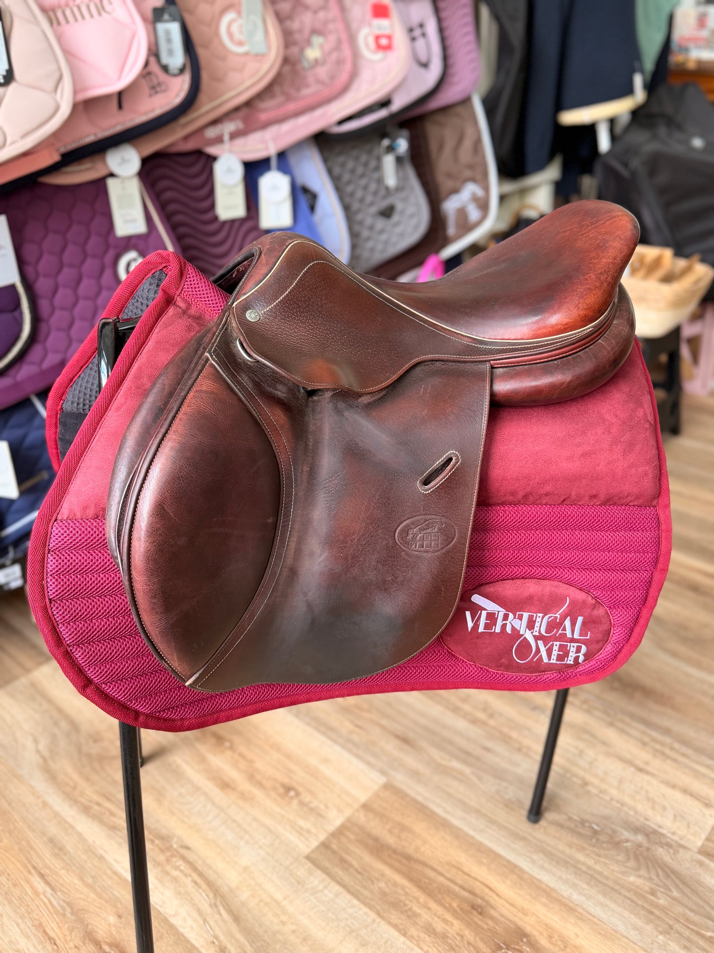 Selle Hervé Godignon Jumpin 17 pouces