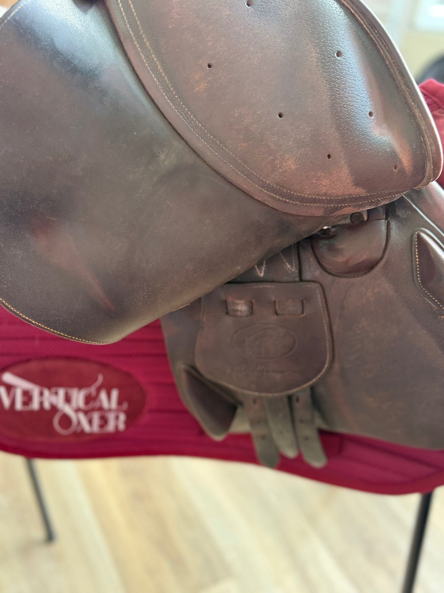 Selle Hervé Godignon Jumpin 17 pouces